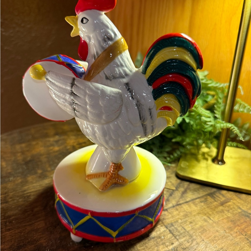 Vintage 1979 Berman & Anderson Japan Cockerel Chicken Drum Music Box. - Picture 1 of 5